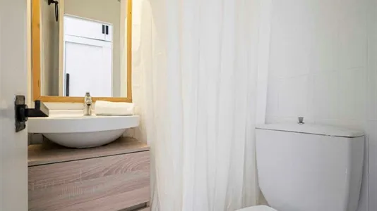 Rooms in Madrid Centro - photo 8