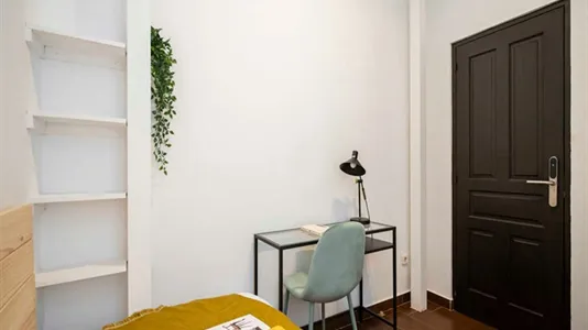 Rooms in Madrid Centro - photo 7