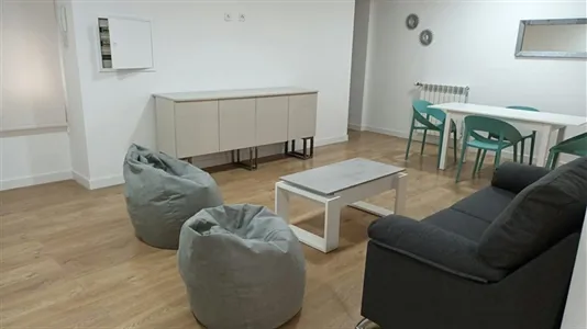 Rooms in Zaragoza - photo 9