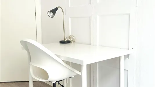 Rooms in Barcelona Ciutat Vella - photo 4