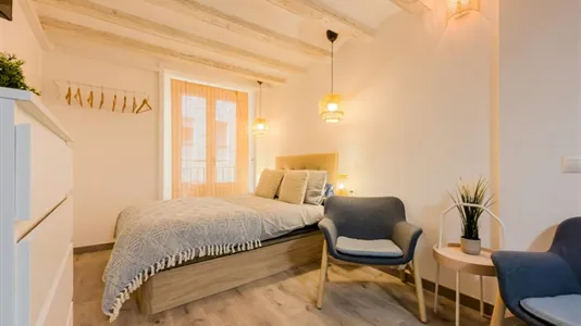 Apartments in Barcelona Ciutat Vella - photo 6