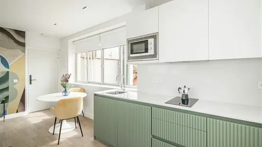 Rooms in Málaga - photo 5