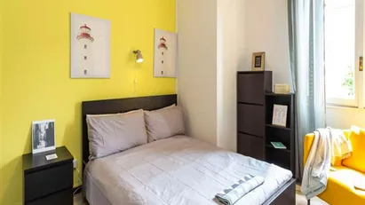 Room for rent in Milano Zona 6 - Barona, Lorenteggio, Milan