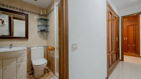 Rooms in Madrid Retiro - photo 8
