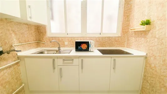 Rooms in Granada - photo 6