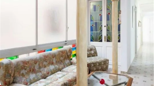 Rooms in Barcelona Ciutat Vella - photo 7