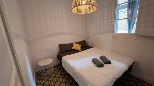 Apartments in Barcelona Ciutat Vella - photo 4