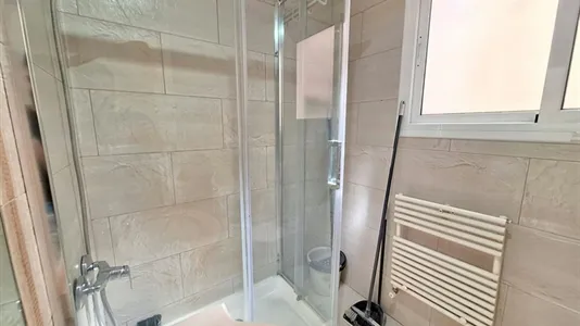 Rooms in Barcelona Sants-Montjuïc - photo 10