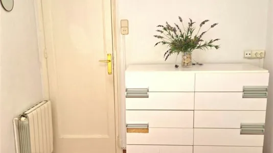 Rooms in Barcelona Sants-Montjuïc - photo 7