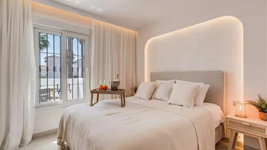 Rooms in Torremolinos - photo 9