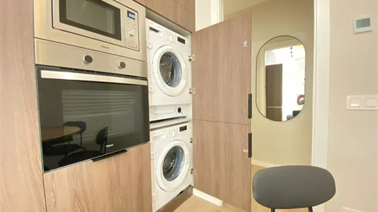Rooms in Madrid Retiro - photo 9