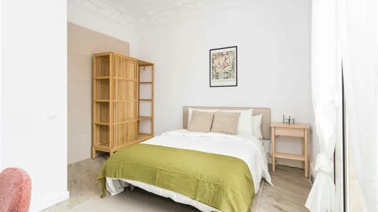 Rooms in Barcelona Ciutat Vella - photo 3