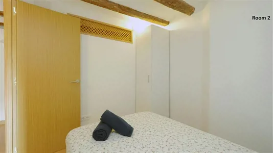 Rooms in Barcelona Ciutat Vella - photo 3