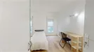Room for rent, Lyon, Auvergne-Rhône-Alpes, &lt;span class=&quot;blurred street&quot; onclick=&quot;ProcessAdRequest(14434145)&quot;&gt;&lt;span class=&quot;hint&quot;&gt;See streetname&lt;/span&gt;[xxxxxxxxxxxxx]&lt;/span&gt;