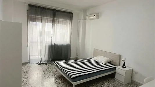 Rooms in Bari - photo 1