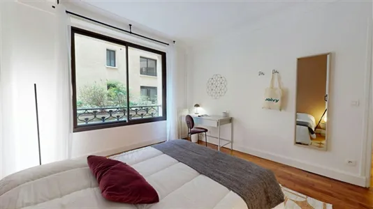 Rooms in Paris 8ème arrondissement - photo 3