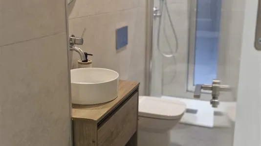 Apartments in Valencia Ciutat Vella - photo 4