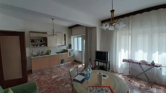 Rooms in Reggio di Calabria - photo 3
