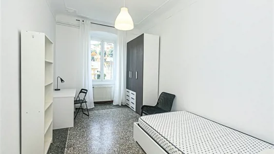 Rooms in Genoa - photo 1