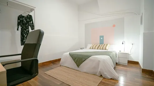 Rooms in Valencia Ciutat Vella - photo 4