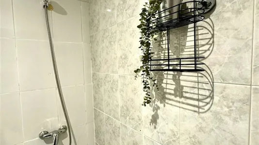 Rooms in Madrid Moncloa-Aravaca - photo 5