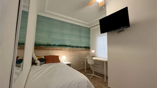 Rooms in Zaragoza - photo 2