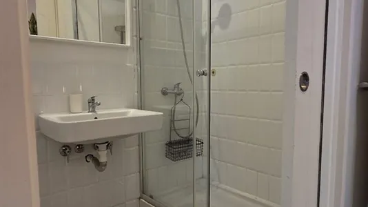 Rooms in Barcelona Eixample - photo 5