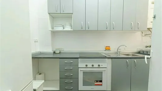 Rooms in Barcelona Eixample - photo 7