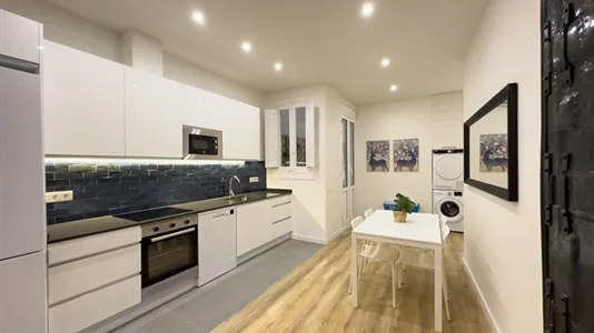 Apartments in Barcelona Ciutat Vella - photo 7