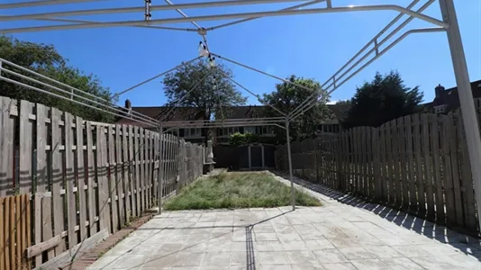 Houses in Location is not specified - photo 8