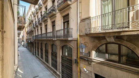 Rooms in Barcelona Ciutat Vella - photo 5