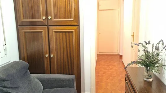 Rooms in Barcelona Sants-Montjuïc - photo 8