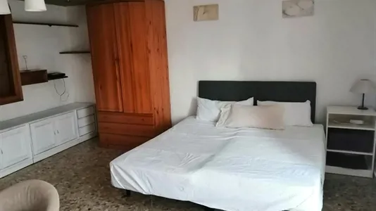 Rooms in Mislata - photo 2