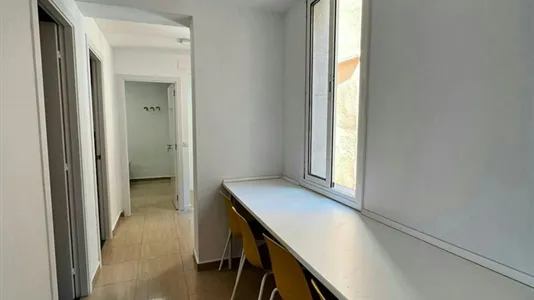 Rooms in Barcelona Ciutat Vella - photo 7