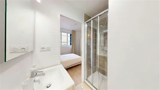 Rooms in Lyon - photo 5