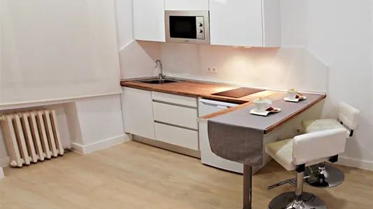 Apartments in Madrid Chamberí - photo 4