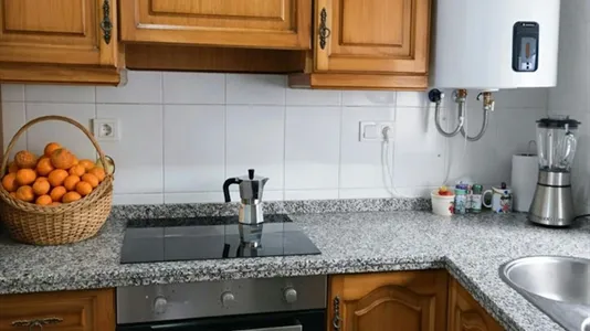 Rooms in Córdoba - photo 3