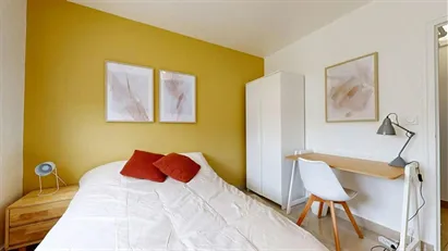 Room for rent in Dijon, Bourgogne-Franche-Comté