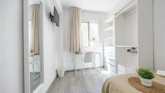 Rooms in Tavernes Blanques - photo 5