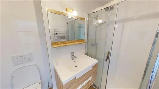 Rooms in Saint-Julien-en-Genevois - photo 4