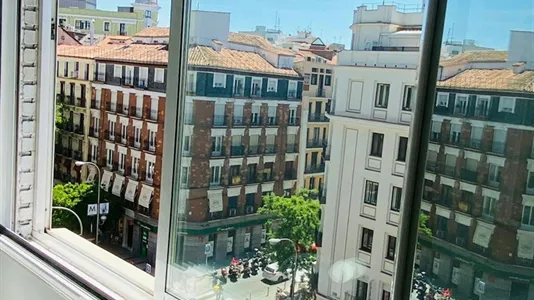 Rooms in Madrid Salamanca - photo 8