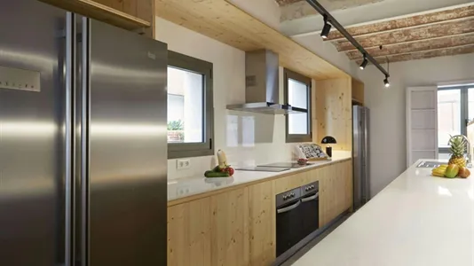 Rooms in Barcelona Eixample - photo 8