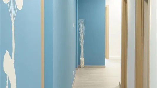 Rooms in Barcelona Ciutat Vella - photo 5