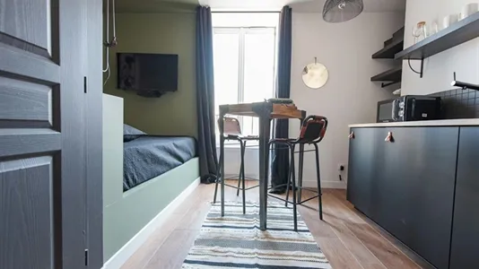 Apartments in Lyon - photo 5