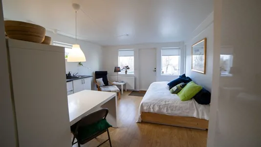 Rooms in Reykjavík Árbær - photo 1