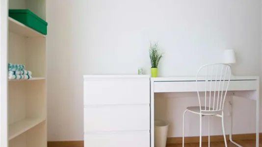 Rooms in Milano Zona 8 - Fiera, Gallaratese, Quarto Oggiaro - photo 3