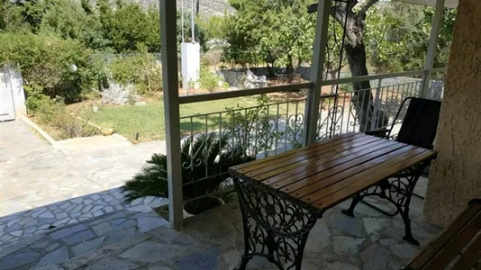 Houses in Kropia - photo 6