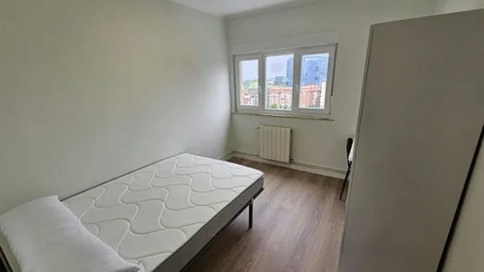 Rooms in Oviedo - photo 1