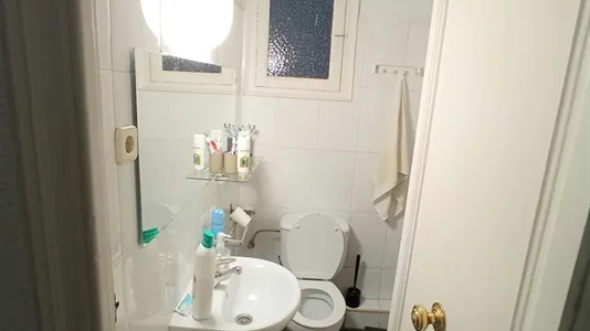 Rooms in Barcelona Eixample - photo 8