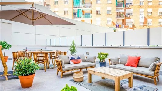 Rooms in Barcelona Sants-Montjuïc - photo 9